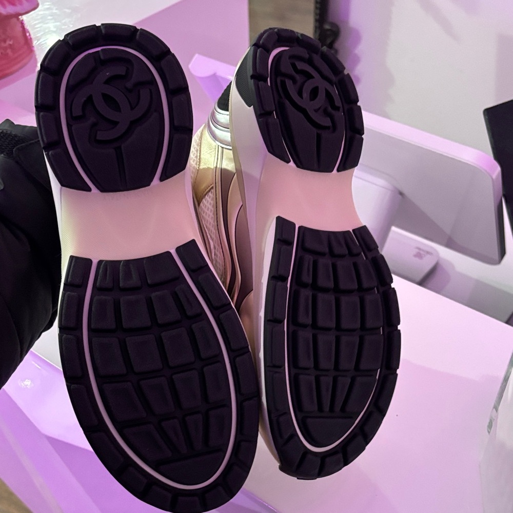 CHANEL Iridescent Cream Sneakers - Picture 5 of 6